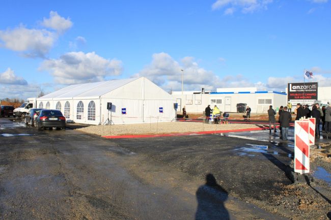 Location de tente pour la pose de première pierre